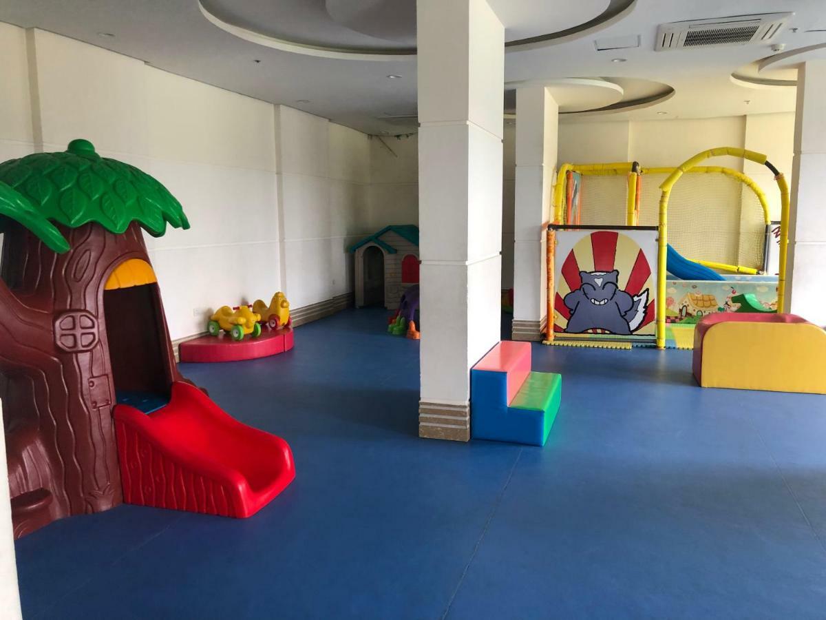 Atrium - Iconic Apartment スリ・ジャヤワルダナプラ・コッテ エクステリア 写真