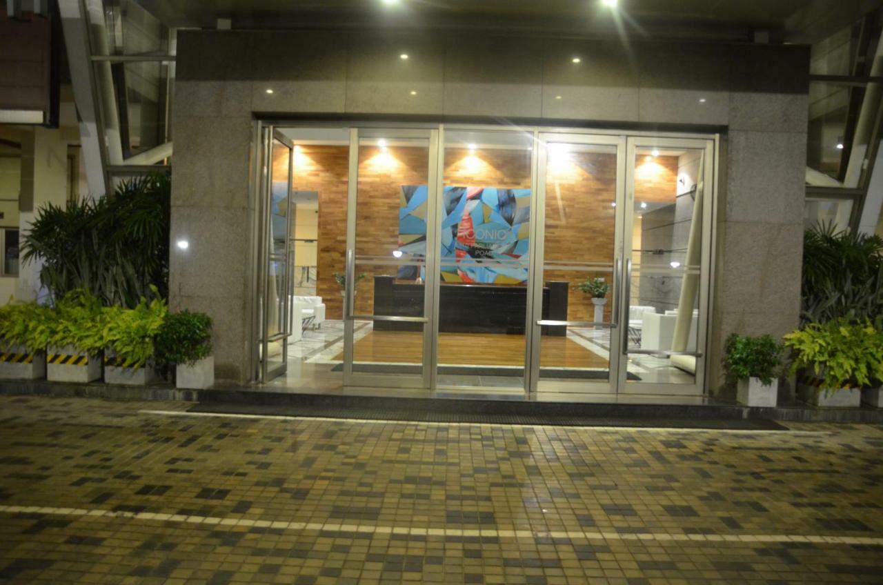 Atrium - Iconic Apartment スリ・ジャヤワルダナプラ・コッテ エクステリア 写真