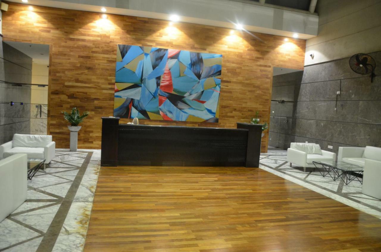 Atrium - Iconic Apartment スリ・ジャヤワルダナプラ・コッテ エクステリア 写真